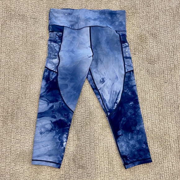 Zyia Navy Hendrix Pocket Light n Tight Hi-Rise Capri Legging 20", EUC, 12 - Picture 1 of 8